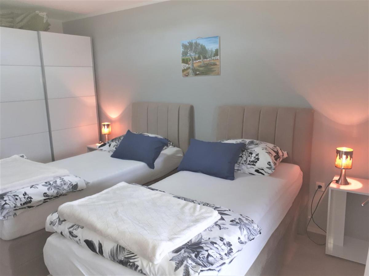 Apartment Lucija Kostrena Ngoại thất bức ảnh